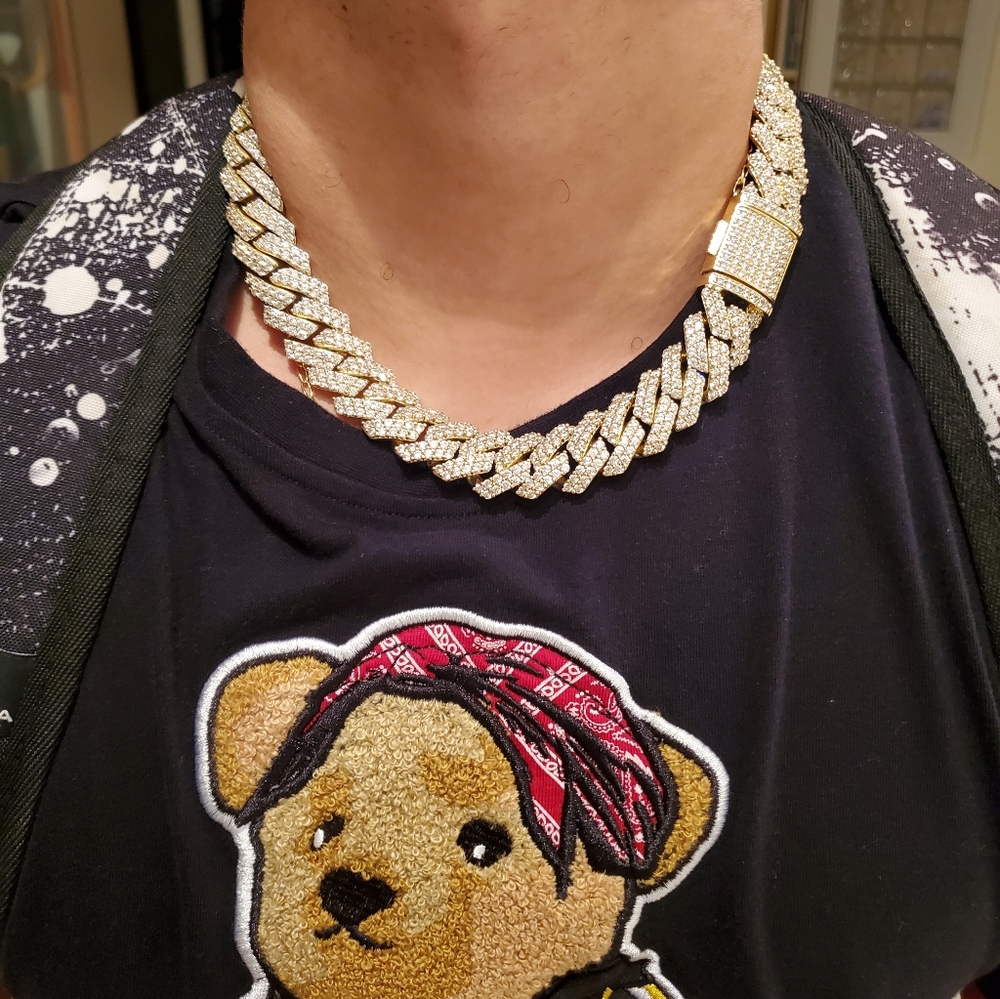 Gold Bathed Chain w/ Zirconia Diamonds
